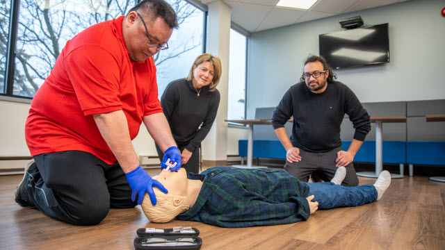CPR Adelaide Made Fun: Expert Comedian Training for Life-Saving Knowledge
